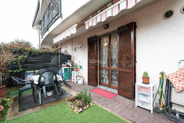 2-room flat in Via Ugo Foscolo 9/B, Giussano - Photo 1