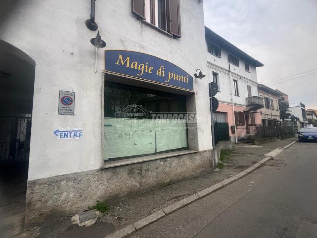 Geschäft in Via Gravellona 16, Vigevano - Foto 1