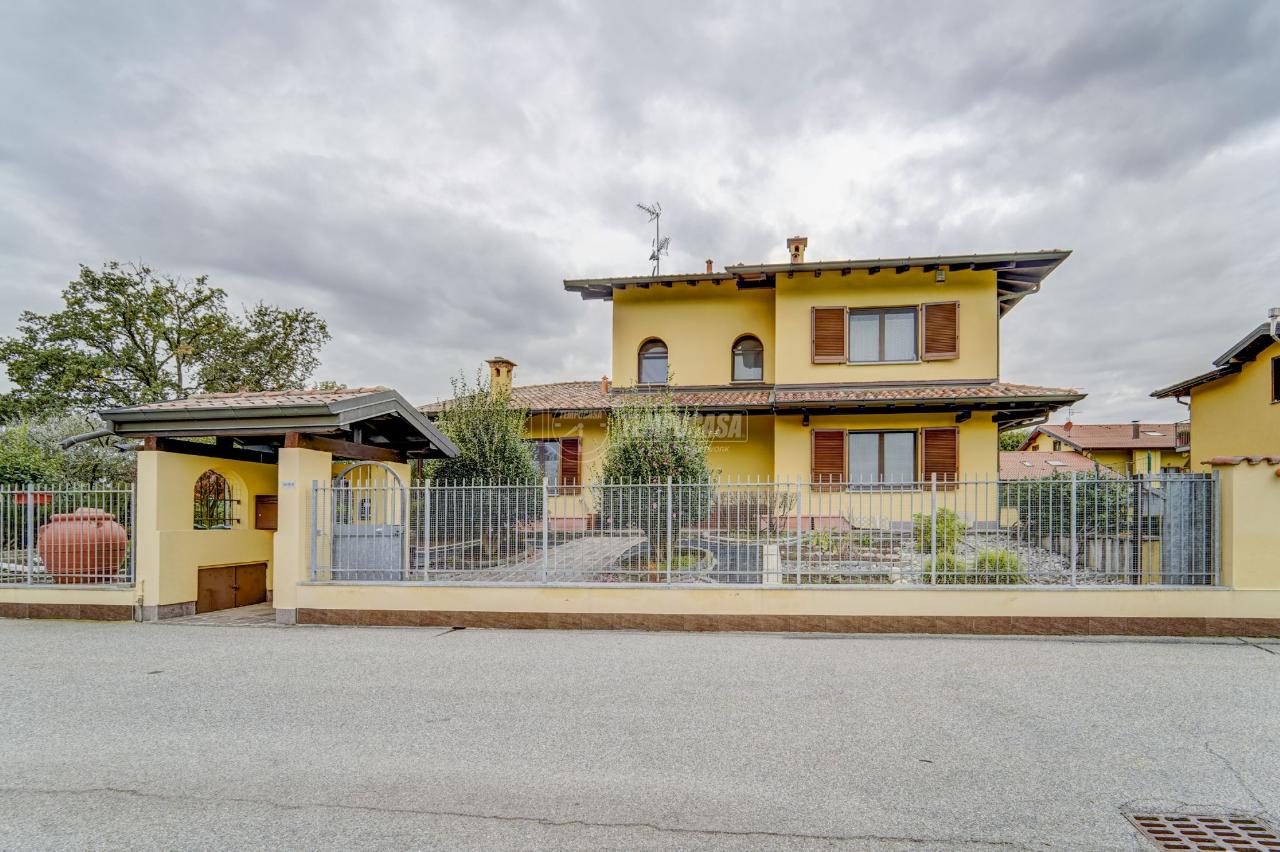 Villa a schiera in vendita a Vizzola Ticino