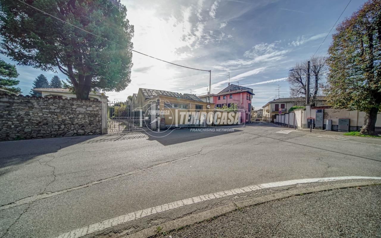 Capannone in Via Edmondo De Amicis 14, Somma Lombardo, {3} - Foto 2