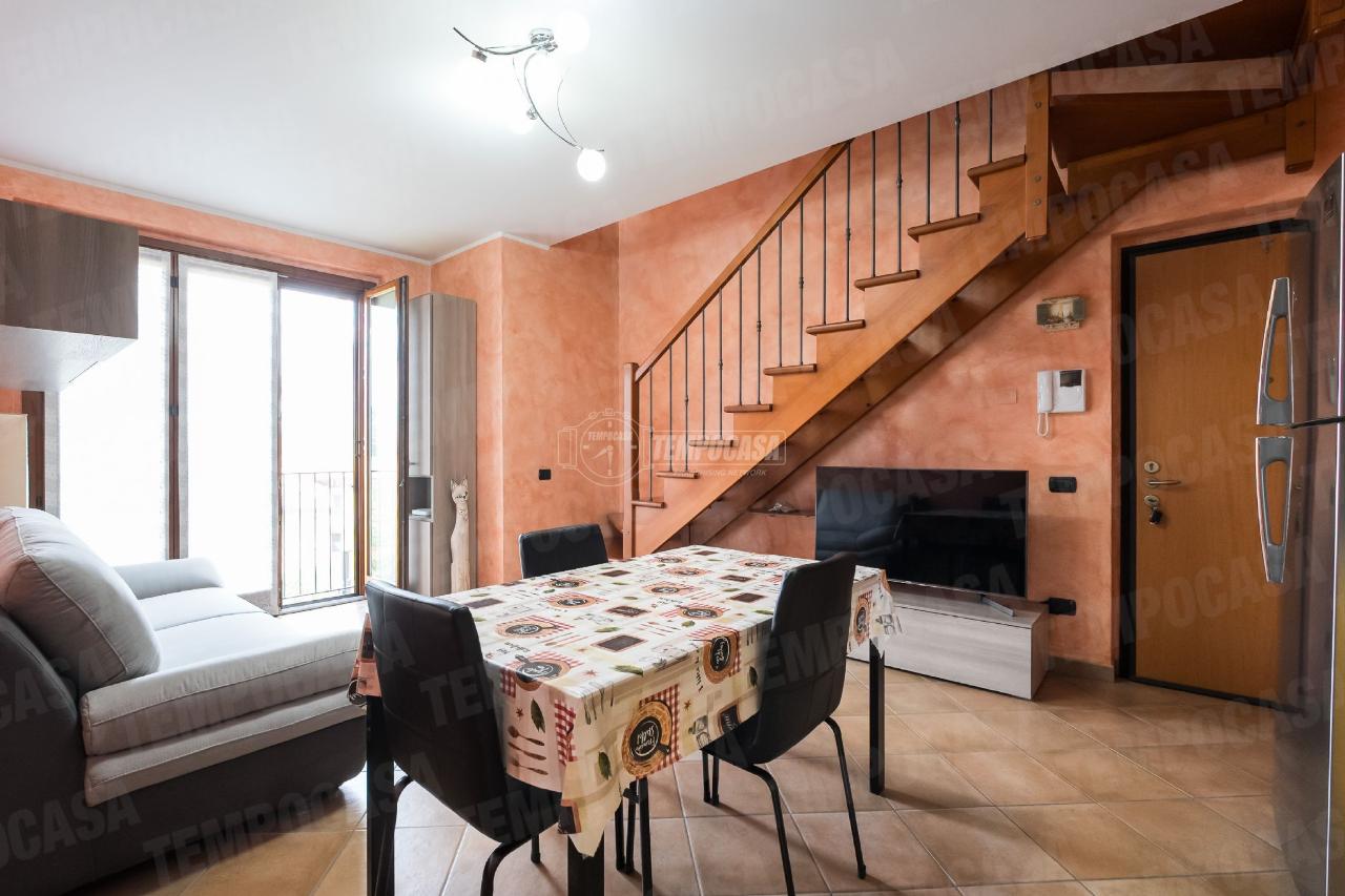 Appartamento in vendita a Monguzzo
