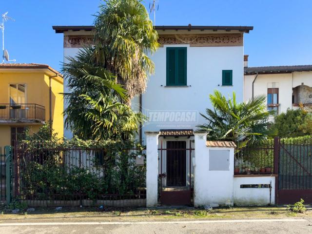 Mansion in Via Cassolnovo 91, Abbiategrasso - Photo 1