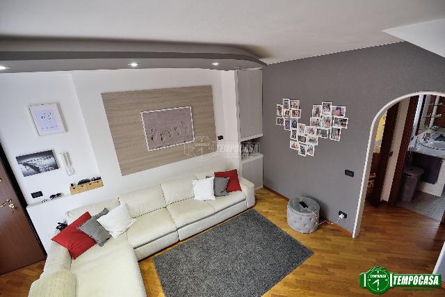 4-room flat in Via Gaspare Stampa 9/C, Abbiategrasso - Photo 1