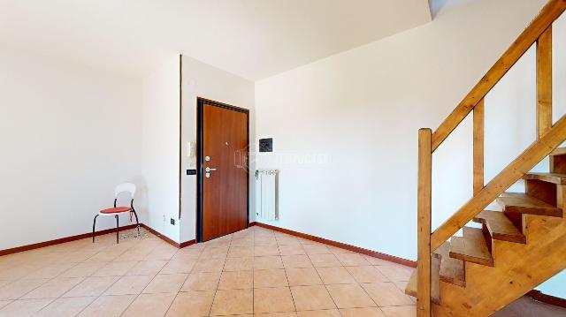 2-room flat in Via Adige 7, Cento - Photo 1