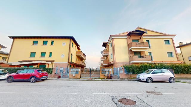 2-room flat in Via Vendemmia 6, Cento - Photo 1