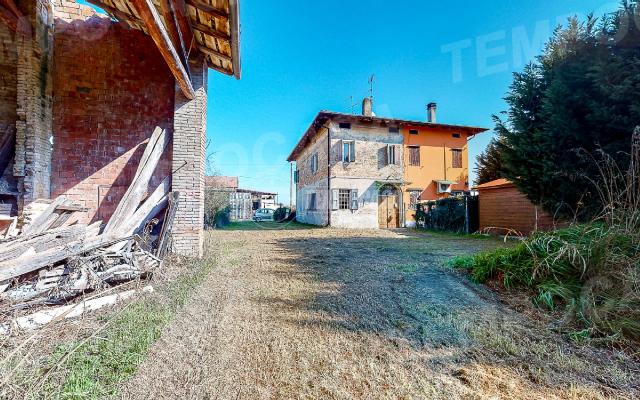 4-room flat in Via Buttieri 21, Cento - Photo 1