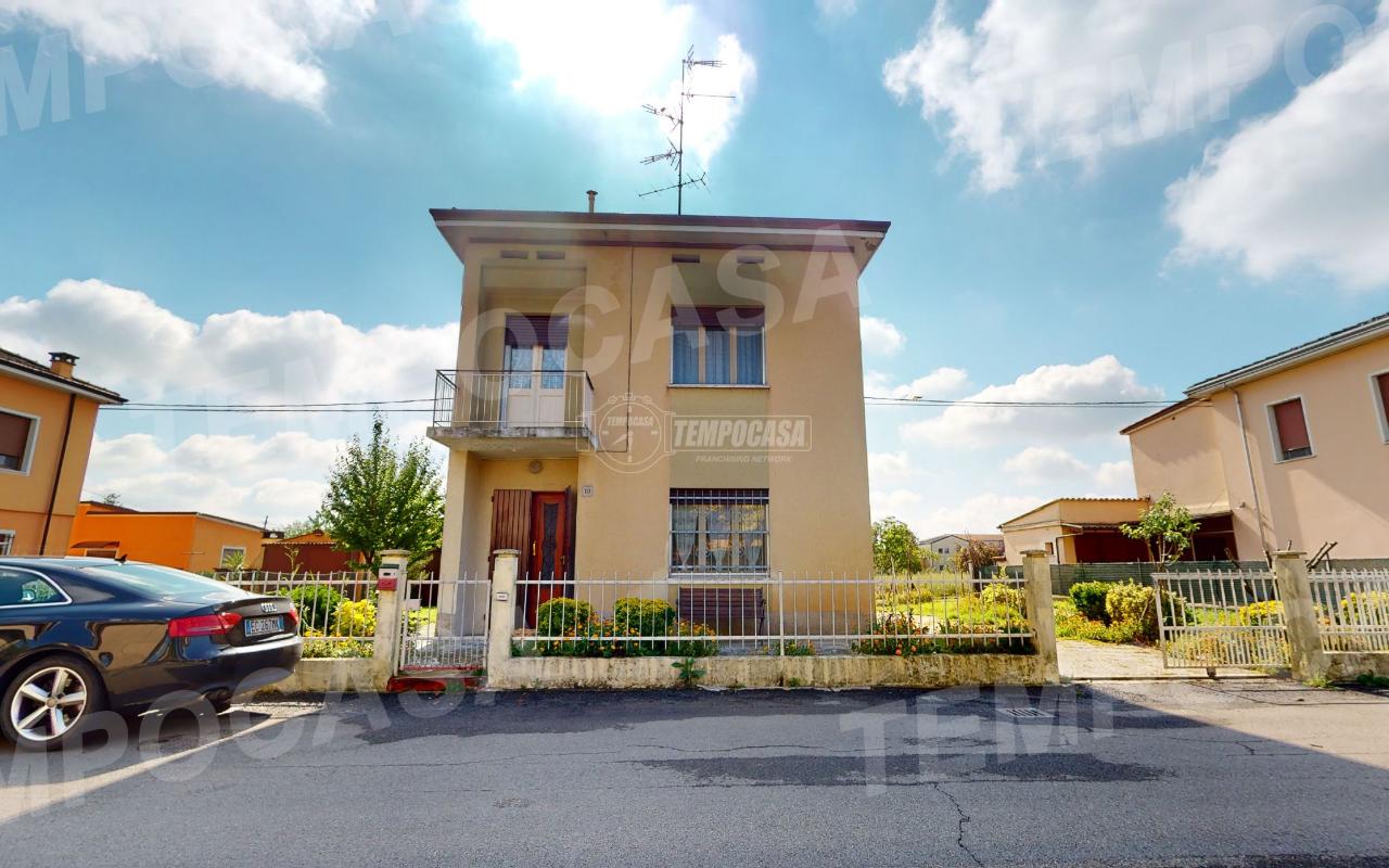 Casa indipendente in vendita a Mirandola