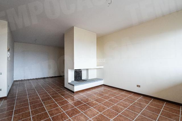 4-room flat in Via degli Alpini 14, Seriate - Photo 1