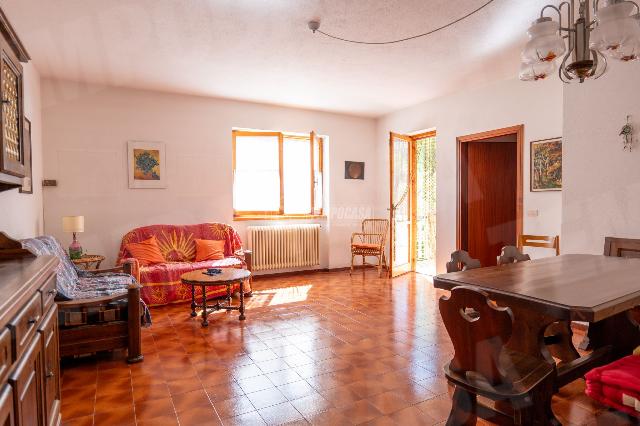 2-room flat in Via Colle Gallo 14, Albino - Photo 1