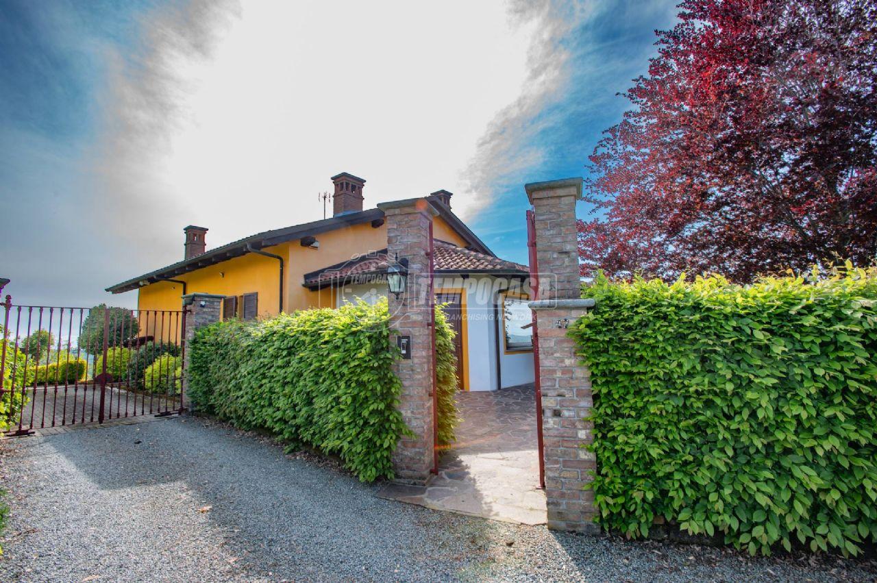Villa in vendita a Montaldo Scarampi