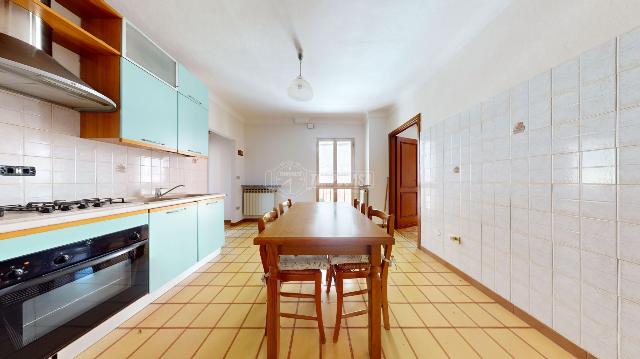 4-room flat, Caraglio - Photo 1