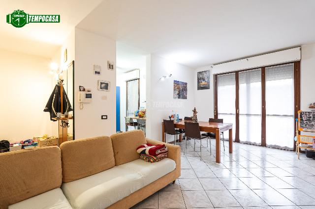 3-room flat, Dalmine - Photo 1