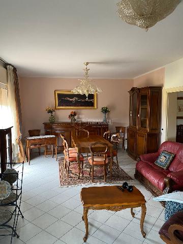 4-room flat in {3}, - Photo 1