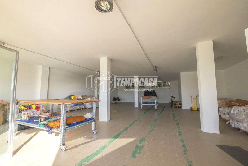 Negozio in , Porto Sant'Elpidio, {3} - Foto 2