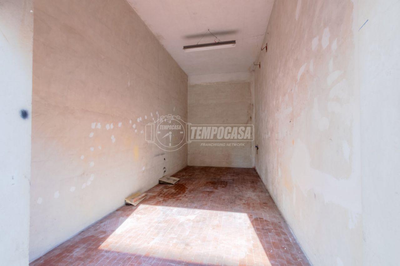 Laboratorio in , Montegranaro, {3} - Foto 2