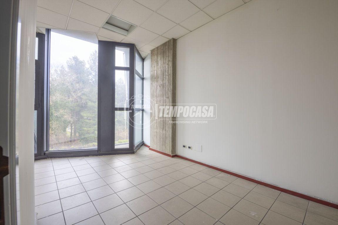 Ufficio in Viale dell'Industria, Corridonia, {3} - Foto 1