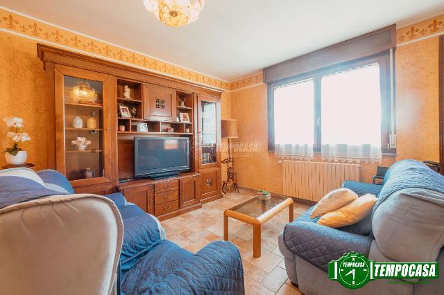 4-room flat in Strada Santa Maria Bianca, Voghera - Photo 1