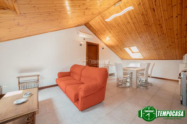 3-room flat in Vicolo dei Preti, Voghera - Photo 1