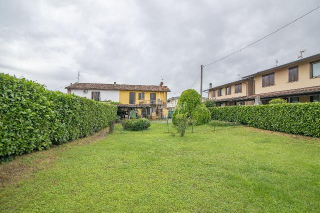 Terraced house in Via Bergamo, Fara Gera d'Adda - Photo 1