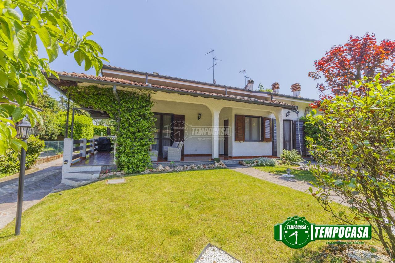 Villa in vendita a Vermezzo con Zelo