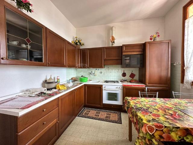 4-room flat in Viale delle Nazioni, Serramazzoni - Photo 1