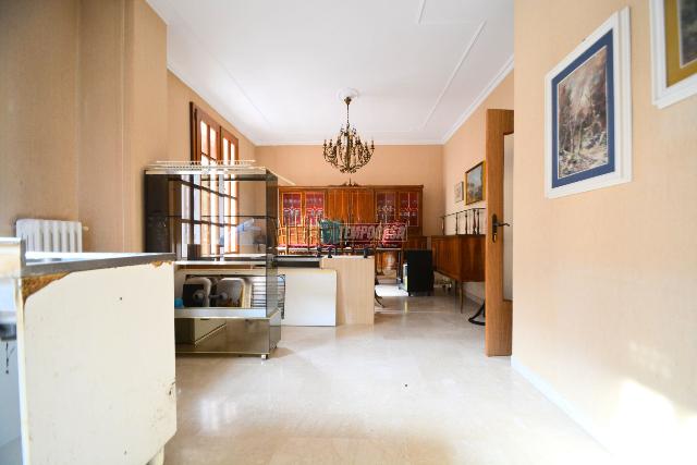 4-room flat in Via Gaetano Salvemini, Gioia del Colle - Photo 1