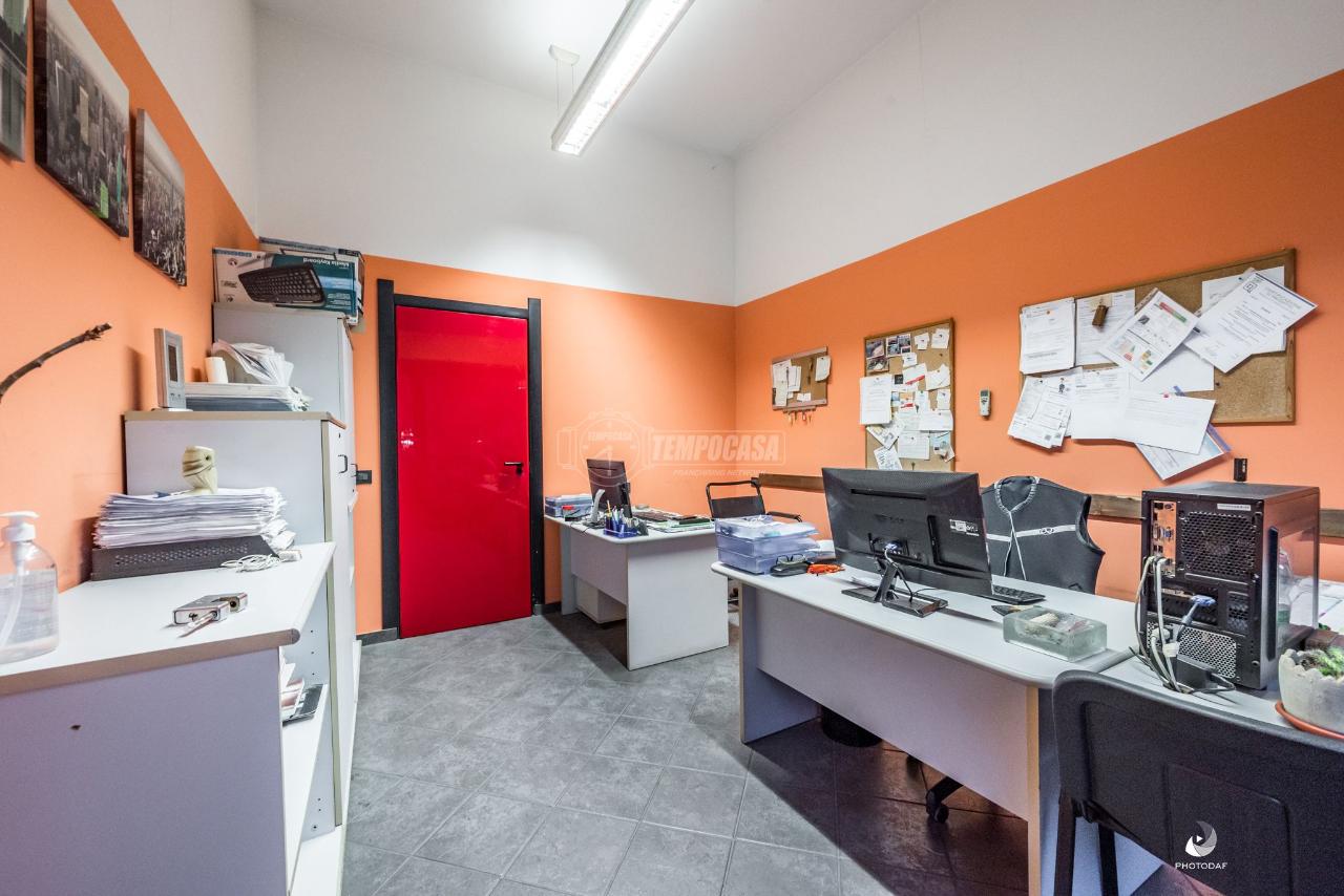 Negozio in Via Palmanova 58, Milano - Foto 1