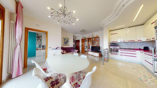 4-room flat in Via Marsala 48, Porto San Giorgio - Photo 1