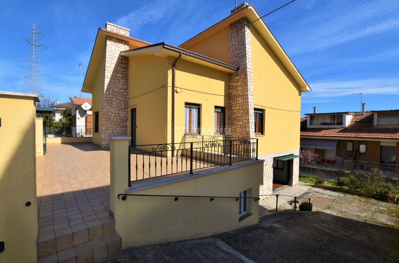 Casa indipendente in vendita a Porto San Giorgio
