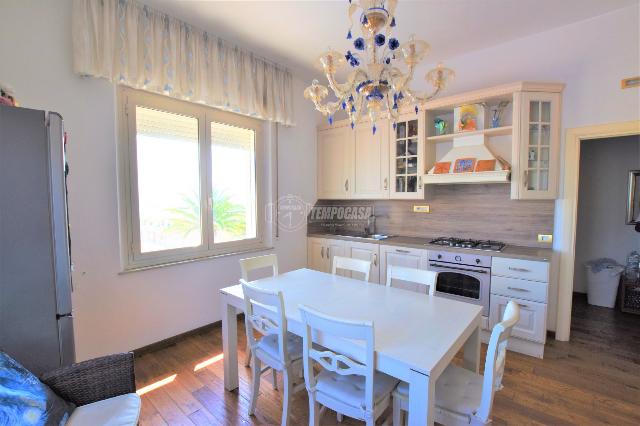 Vierzimmerwohnung in Via Nazario Sauro 22, Porto San Giorgio - Foto 1