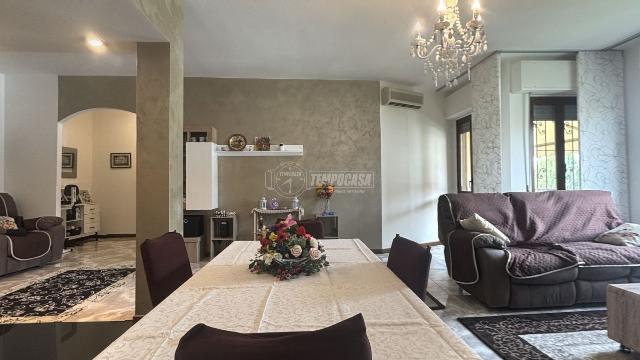 Dreizimmerwohnung in Via Podgora 15, Legnano - Foto 1