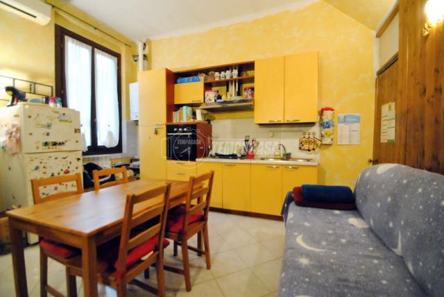 2-room flat in Via Dante, Caronno Pertusella - Photo 1