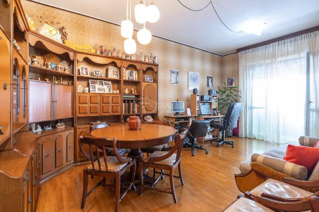 2-room flat in Via Trieste, Caronno Pertusella - Photo 1