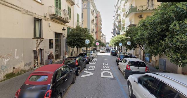 Garage or car box in Via Diaz, Salerno - Photo 1