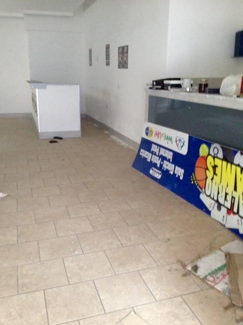 Negozio in Via Amendola, Salerno, {3} - Foto 2