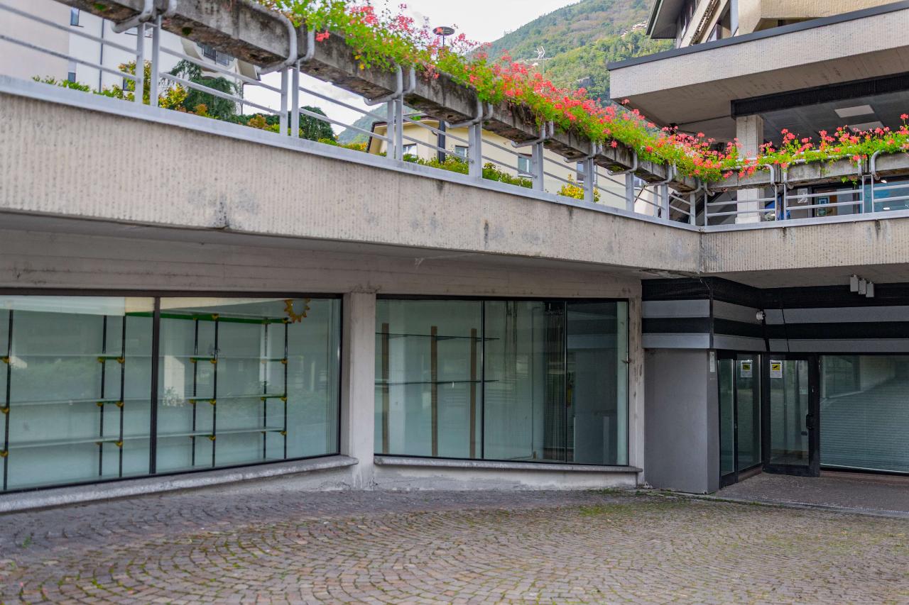 Negozio in Viale Italia, Tirano, {3} - Foto 1