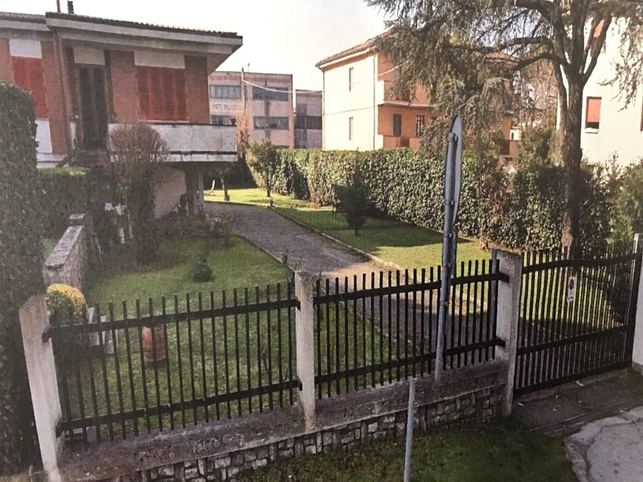 Villa bifamiliare in vendita a Bientina