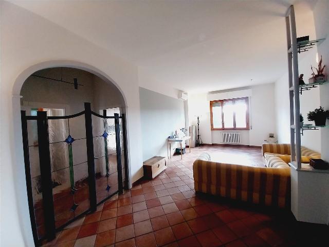 4-room flat in {3}, - Photo 1