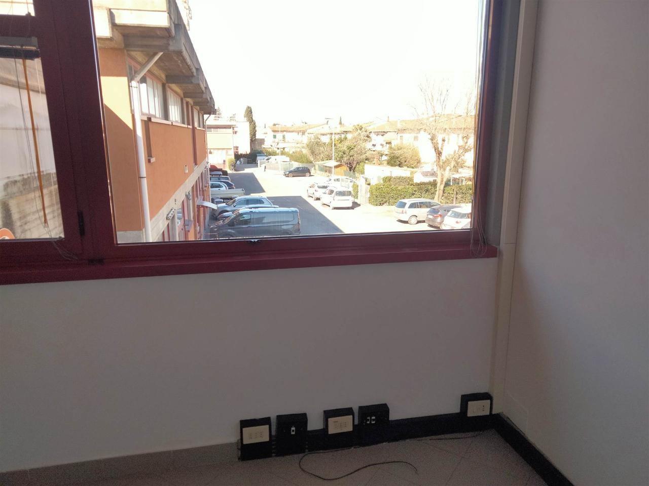 Laboratorio in , Scandicci, {3} - Foto 2