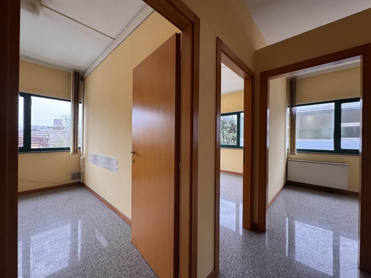 Ufficio in Via Icaro, Pesaro, {3} - Foto 1