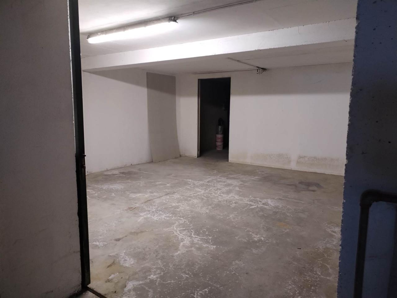 Magazzino in Strada Ospedalone San Francesco, Perugia, {3} - Foto 1