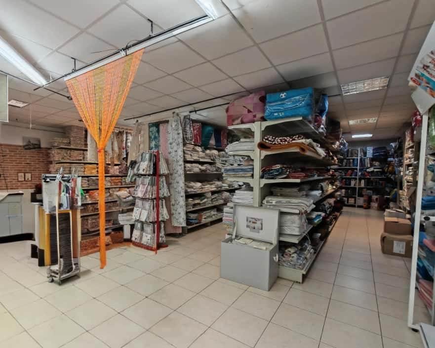 Negozio in Via degli Ippocastani, Bastia Umbra, {3} - Foto 1