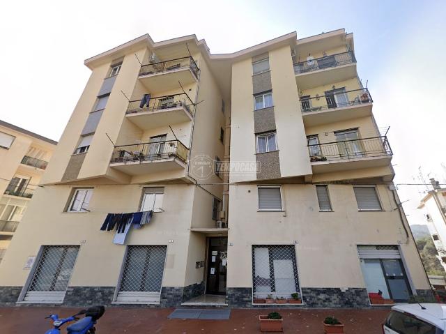 Dreizimmerwohnung in Via Giuseppe Barbiani 13, Savona - Foto 1