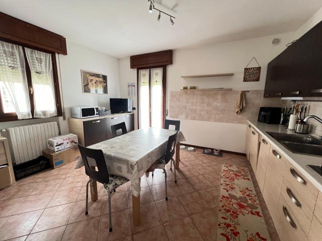 4-room flat in {3}, Viale Verona - Photo 1