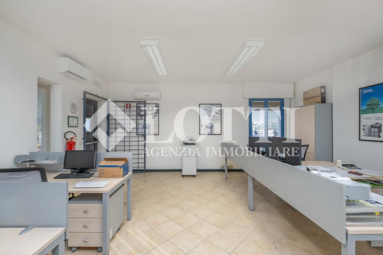 Ufficio in , Pontedera, {3} - Foto 1