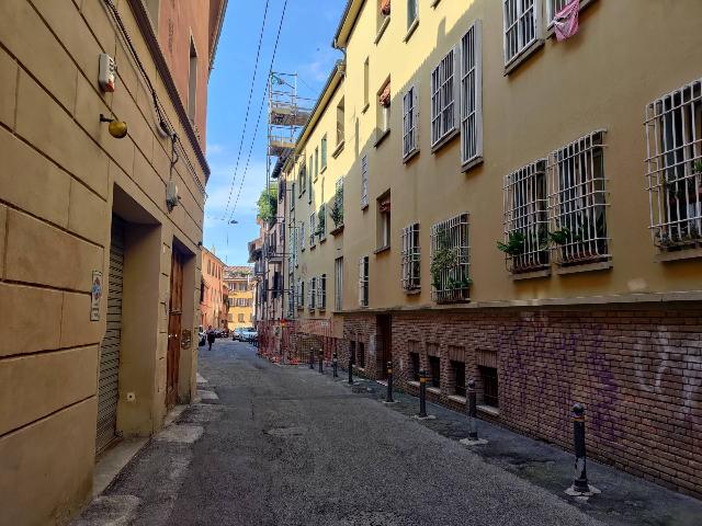 Boxen in Vicolo Bianchetti, Bologna - Foto 1