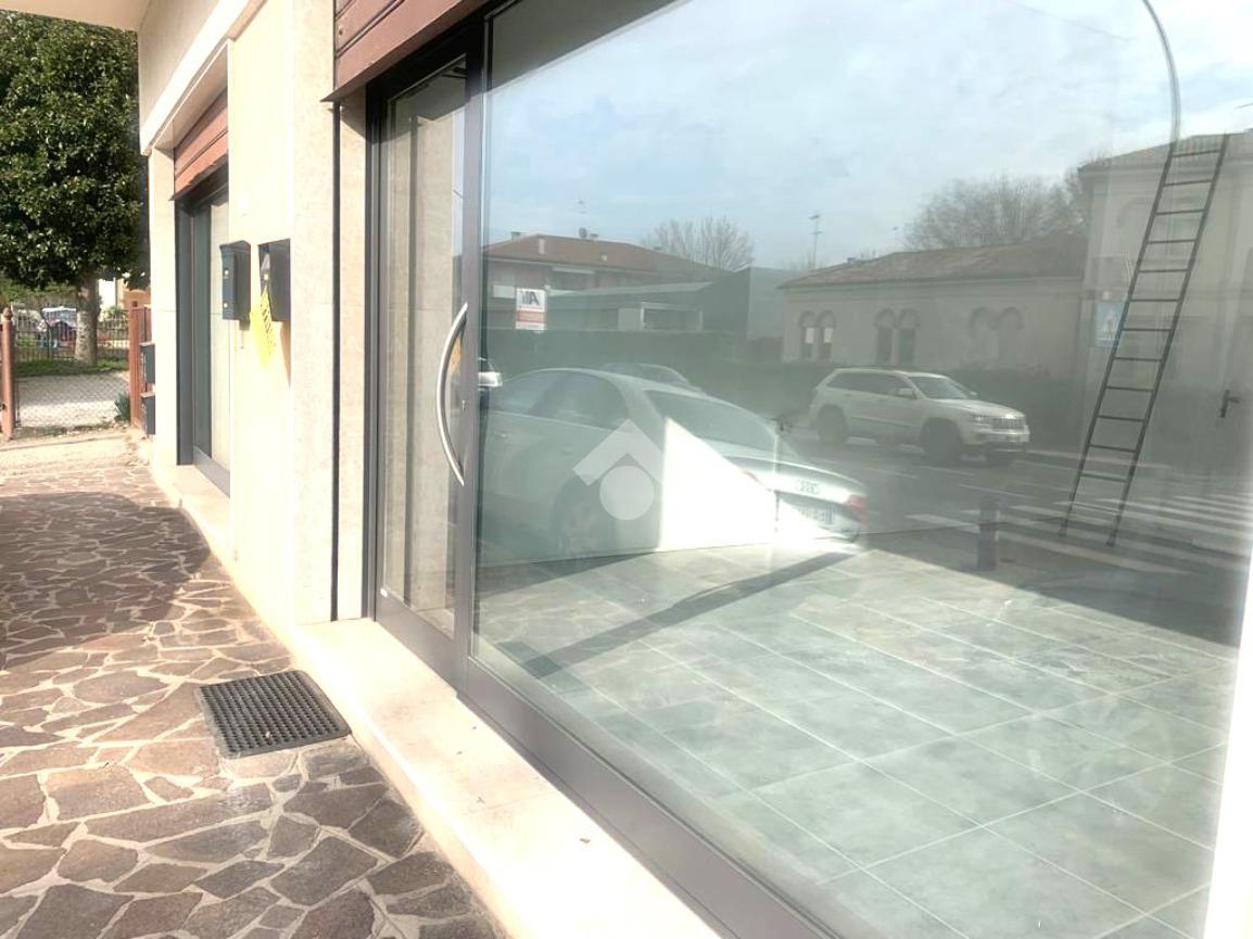 Negozio in Via Noalese 58, Treviso - Foto 1