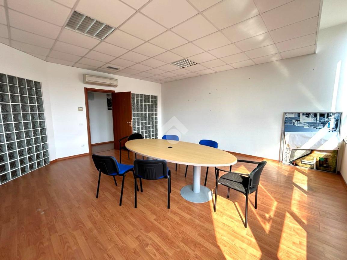 Ufficio in Via Giambattista Tiepolo 21, Mogliano Veneto, {3} - Foto 1