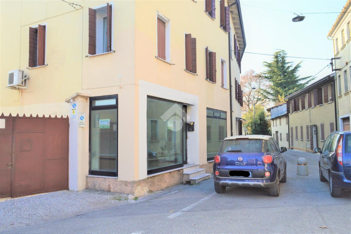 Negozio in Via Camillo Benso Conte di Cavour 1, Spresiano - Foto 1