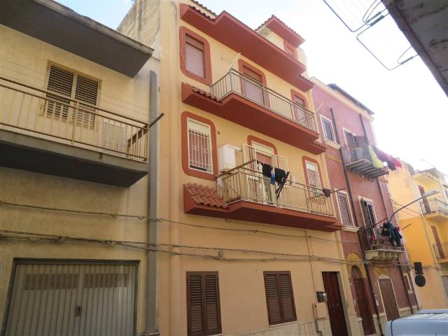 4-room flat in Via Smeraldo, Ribera - Photo 1